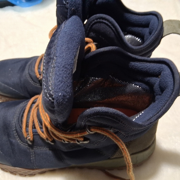 Columbia Men's Navy and Brown Boots Omni Heat Waterproof - Picture 7 of 8